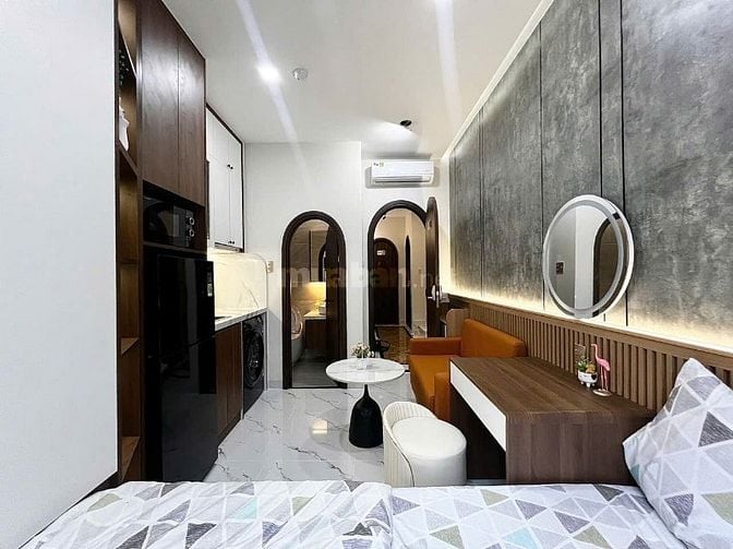 Bán gấp căn nhà ở đường Huỳnh Văn Bánh, P.13, Q. Phú Nhuận - HXH, 3tầg