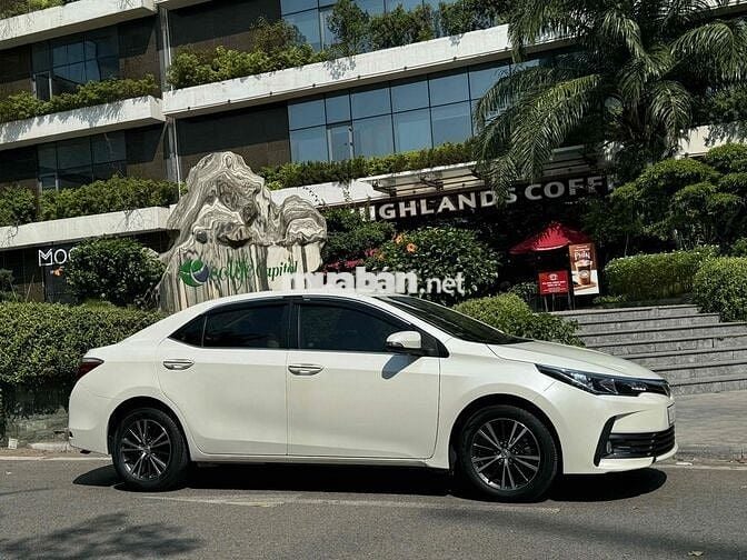 Toyota Corolla Altis 2019 1.8G CVT - 10 vạn