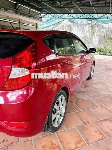Hyundai Accent 2014 1.4 AT Hatchback - 45000 km