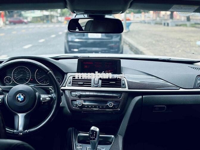 BMW 3 Series 2014 320i - 80000 km xe full đồ chơi