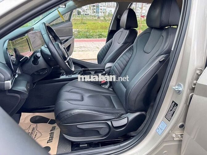 Hyundai Elantra 2022 bản đủ 1.6 xe đẹp như mới