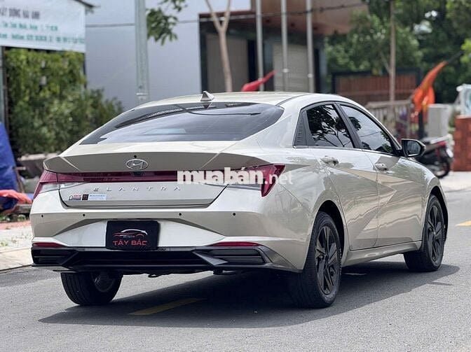 Hyundai Elantra 2022 bản đủ 1.6 xe đẹp như mới
