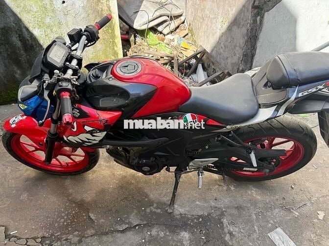 cần bán xe GSX. màu den