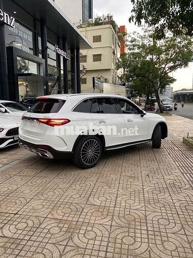 Mercedes Benz GLC Class 2024