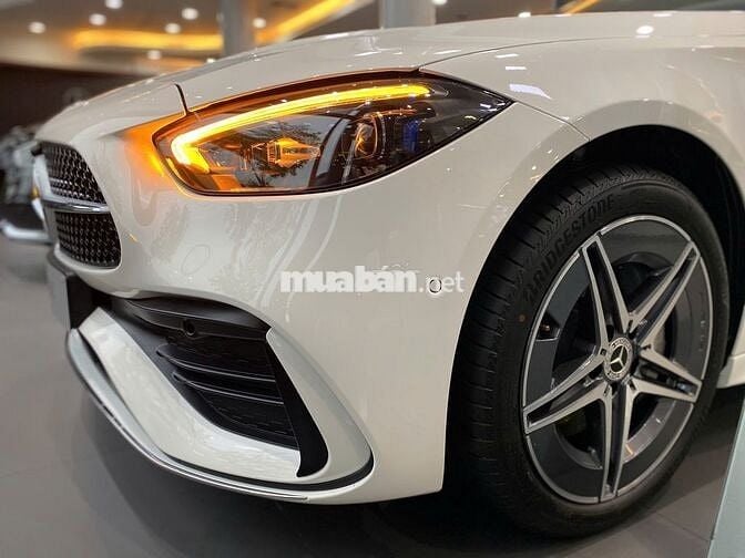 Mercedes Benz C Class 2025 C300 AMG