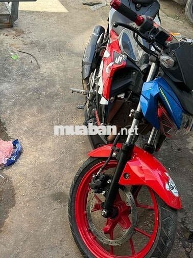 cần bán xe GSX. màu den