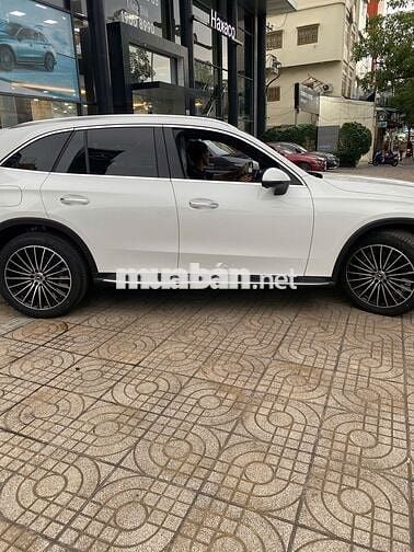 Mercedes Benz GLC Class 2024