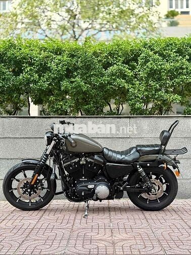 Harley Davidson iron 883