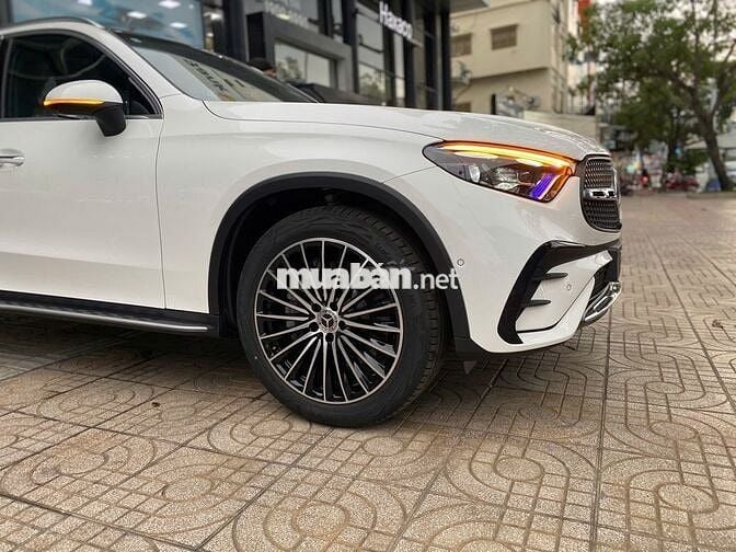 Mercedes Benz GLC Class 2024
