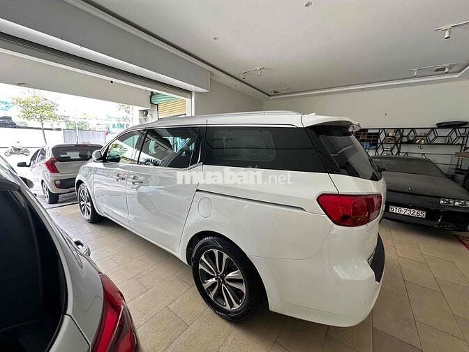 Kia Sedona 2018 2.2 DATH - 180000 km