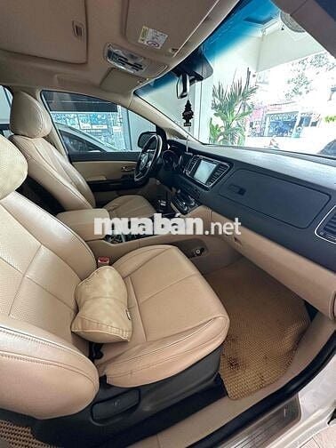 Kia Sedona 2018 2.2 DATH - 180000 km