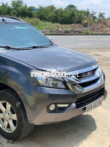 Isuzu Mu X sản xuất 2017 2.5 MT - Zin không lỗi