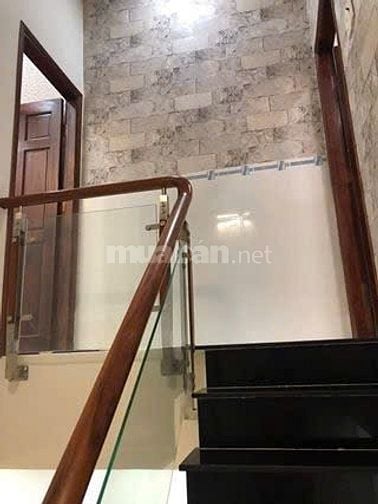 BÁN GẤP NHÀ PHỐ 100M MỚI XÂY 1 TRỆT 1 LẦU, GẦN CHỢ ĐỆM , NGUYỄN CỬU PH