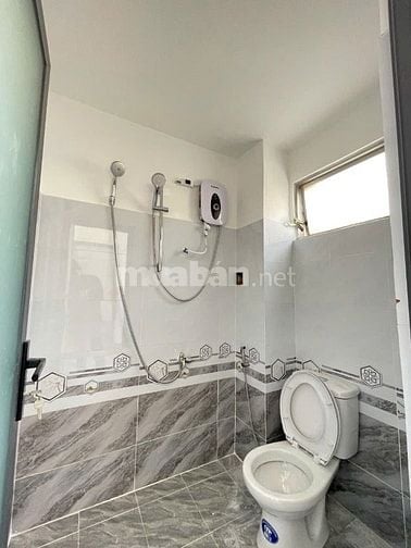 NHÀ ĐẸP CÓ DÒNG TIỀN CHO THUÊ. HẺM RỘNG GẦN MẶT TIỀN.