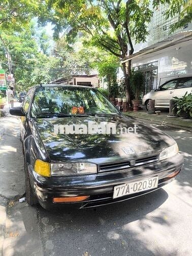 Gia đình cần bán xe ô tô Honda Accord