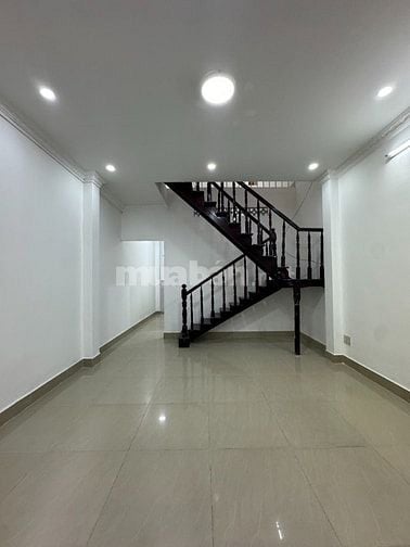 Nhà mặt tiền khu Phố Nguyễn Sơn 2 tầng 56m2 bán gấp