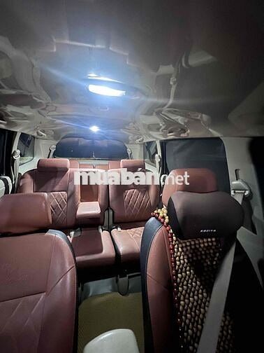 Toyota Innova 2010 V - 200000 km