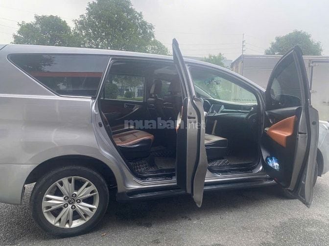 Toyota Innova 2017 2.0V - 165000 km