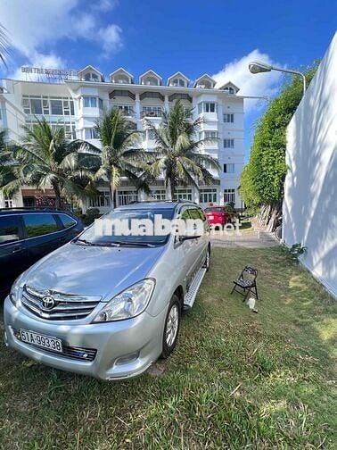 Toyota Innova 2010 V - 200000 km