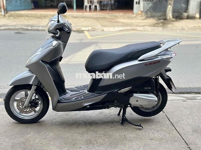 HONDA LEAD 125 MÀU XÁM BẠC CÒN ĐẸP VÀ MỚI -95%