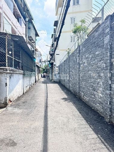Bán nhà cấp 4 HXH quận Bình Thạnh 