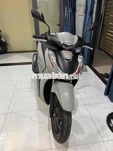 Honda SH160i ABS Xám Xi Măng Năm 2024 Chạy 470km