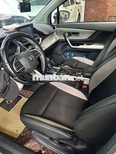 Toyota Veloz Cross 2022 CVT mua từ mới