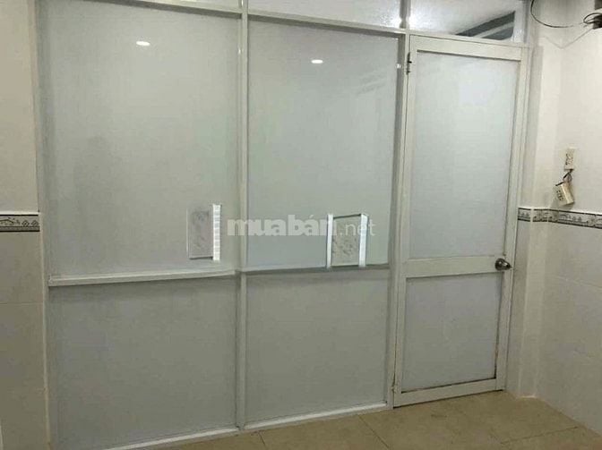 Cho thuê nhà hẻm 2m(XM) Trần Quang Khải, P. Tân Định, Q.1 giá 10tr