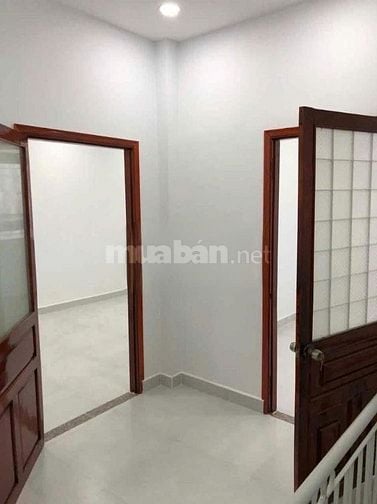 Cho thuê nhà hẻm 2m(XM) Trần Quang Khải, P. Tân Định, Q.1 giá 10tr