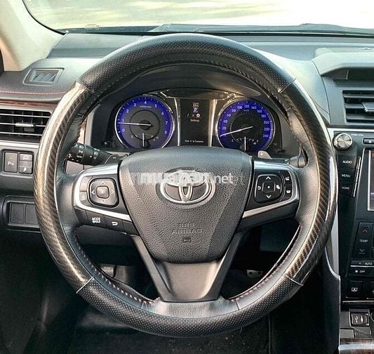 Toyota Camry 2017 2.5Q giá hợp lý