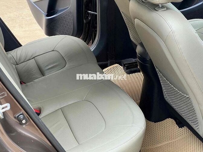 Kia Rio 2015 1.4 AT Hatchback - 109000 km