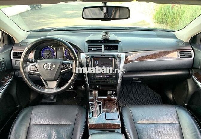 Toyota Camry 2017 2.5Q giá hợp lý