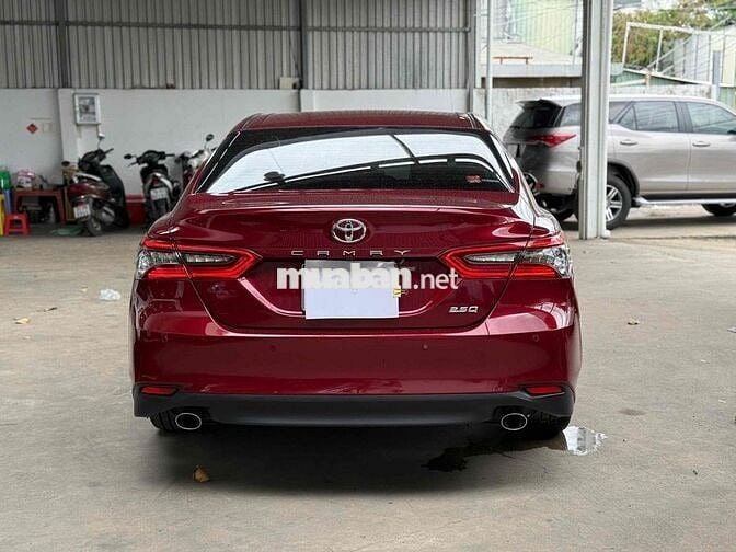 Toyota Camry 2022 2.5 Q - 9400 km