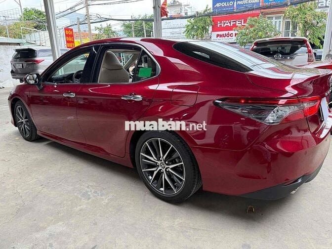 Toyota Camry 2022 2.5 Q - 9400 km