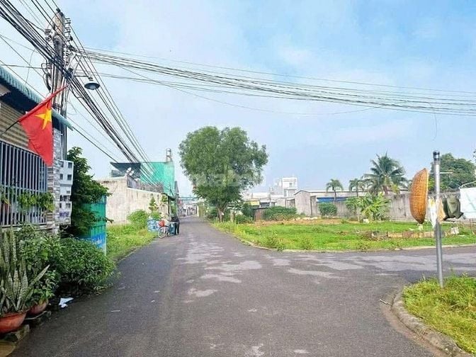 Đất Mặt Tiền đường 32m, cách Ql13 500m sổ sẵn chỉ 480tr