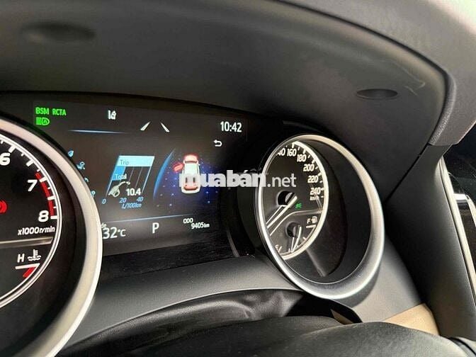 Toyota Camry 2022 2.5 Q - 9400 km