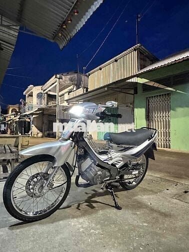 Xipo 110 dọn phong cách bụi đời chợ lớn