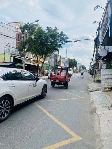 Bán nhà mặt tiền rộng rẻ (4,7x23) 768 Phạm Văn Chiêu P15 Gò Vấp