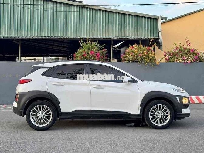 Hyundai Kona 2022 2.0 AT tiêu chuẩn - 45000 km