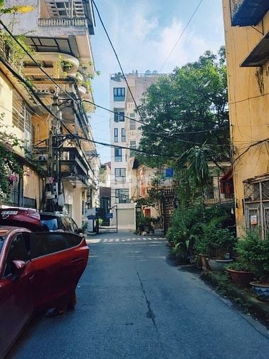 CHÍNH CHỦ BÁN NHÀ BA ĐÌNH- SỔ ĐỎ VUÔNG ĐẸP SẴN SÀNG TRAO TAY