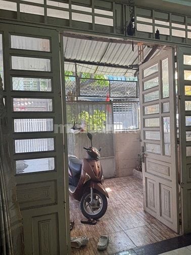 Nhà DT:4,1x14m; góc 3 mặt hẻm xe hơi 5m Thống Nhất, P15, Q.Gò Vấp.