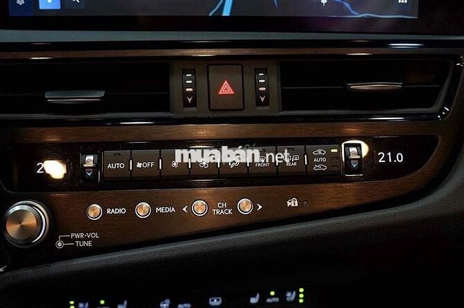Lexus ES250 2022 đi ít 2v5
