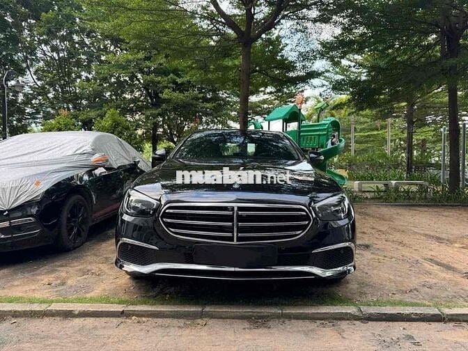 Mercedes E200 Exclusive 2023 đi siêu lướt