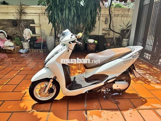mình cần bán xe lead trắng 2021 tại long biên