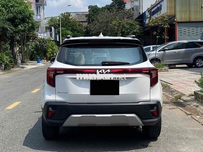 Kia Seltos 2024 1.5 AT - 300000 km