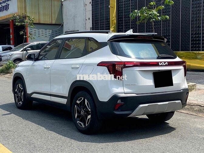 Kia Seltos 2024 1.5 AT - 300000 km