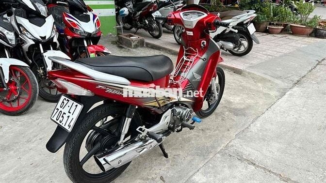 Future fi 2009 đỏ xám 70514 ( hỗ trợ góp )