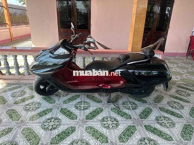 xe yamaha phi thuyền mặt đất