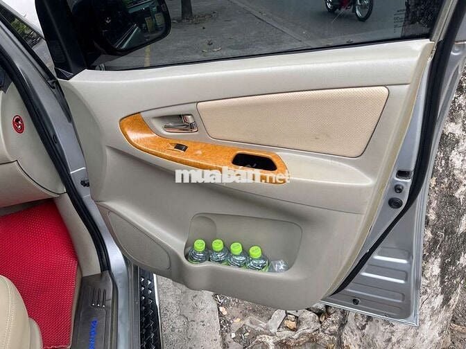 Toyota Innova 2008 G - 240000 km