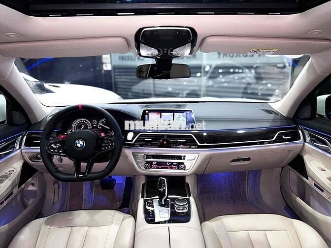 BMW 730LI Model 2016 - 68000 km
